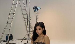 jennie属什么 jennie演唱会故意张腿